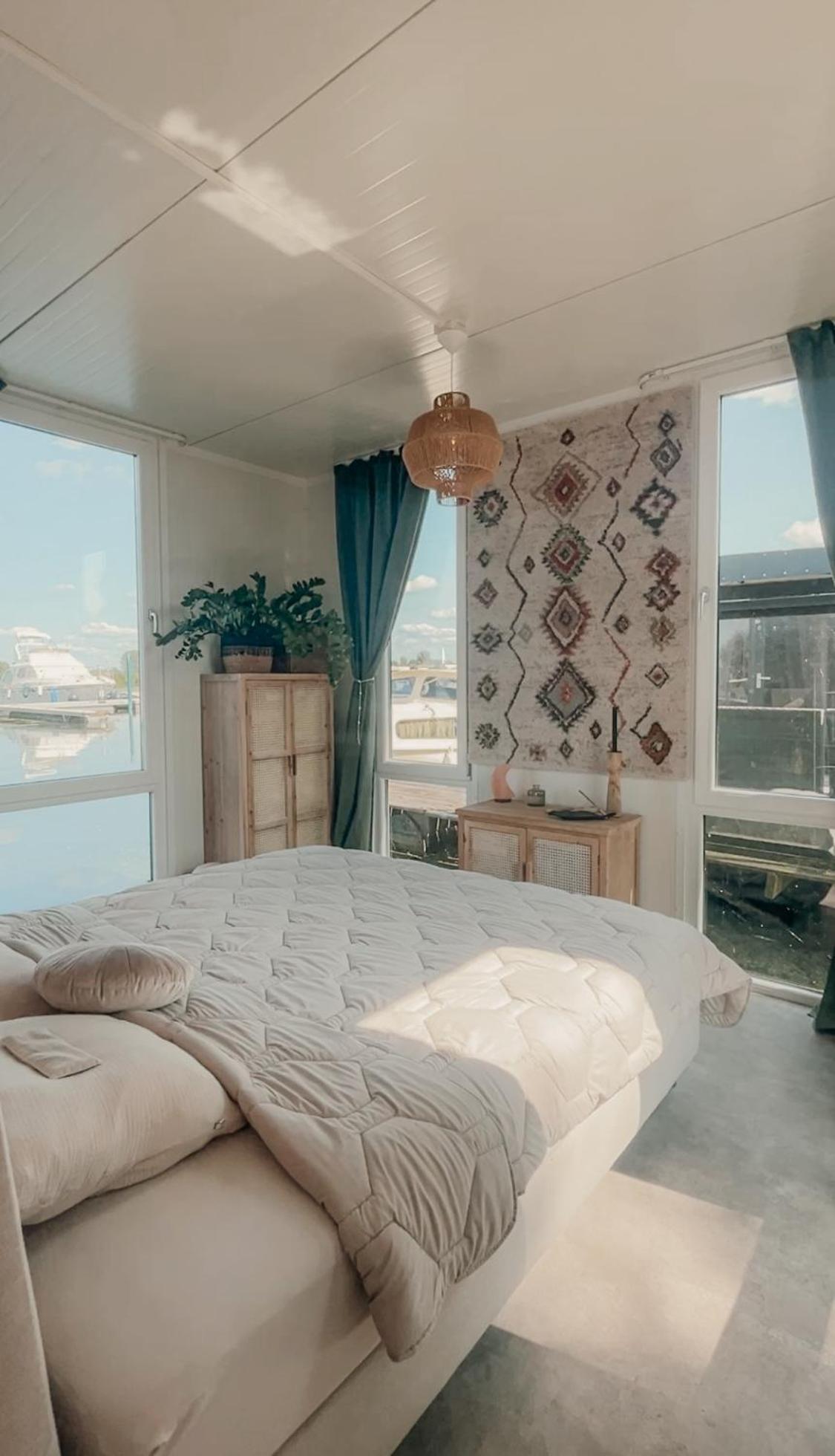 Retreatboat Ibiza Bed and Breakfast Lith Εξωτερικό φωτογραφία